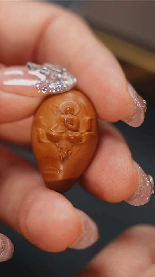 【闪购商品】橄榄核吊坠 梦梦精品核雕