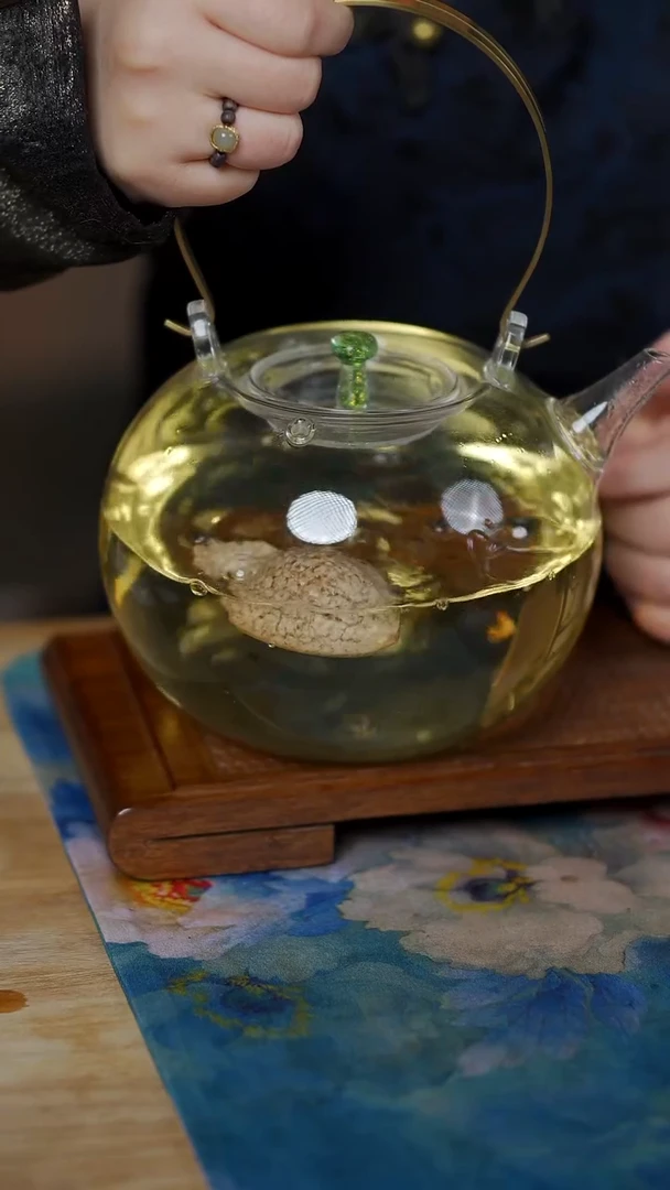 微微瑕  云瑾壶