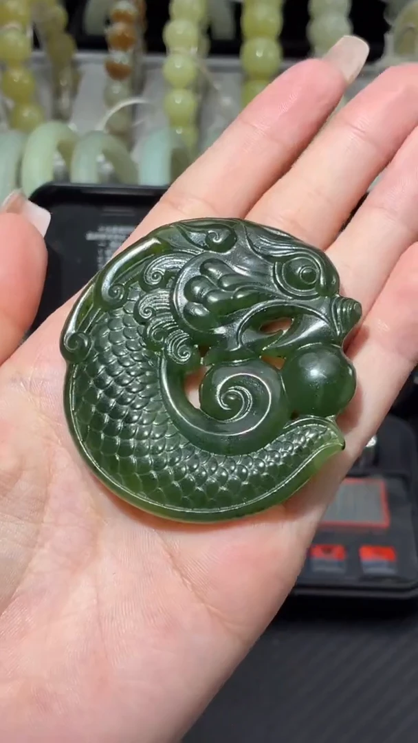 吊坠(不含链)未镶嵌和田玉新疆玛纳斯碧玉微色差吊坠