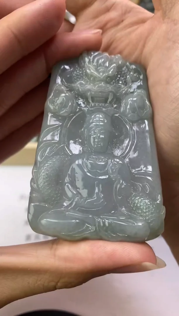 颈饰未镶嵌翡翠酒*天然翡翠