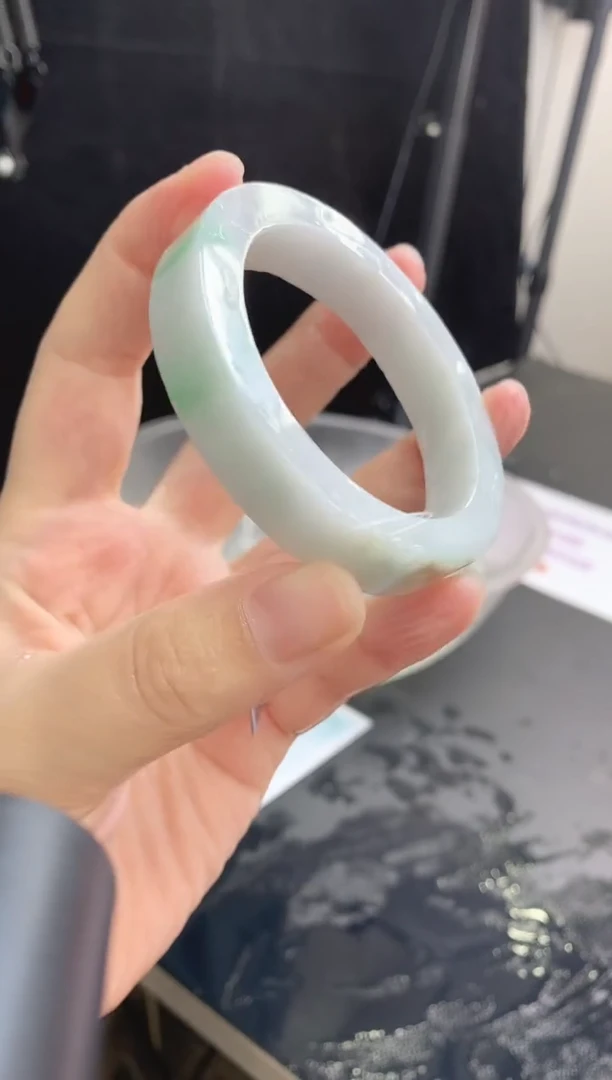 【闪购商品】定制翡翠手镯未镶嵌31 56-58正