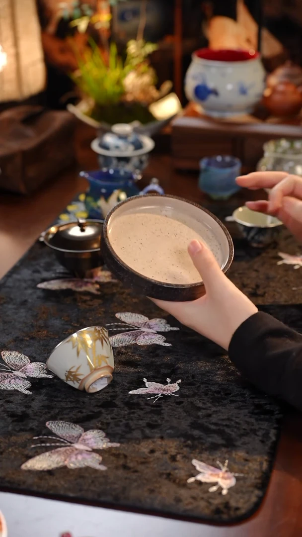 壶承···········