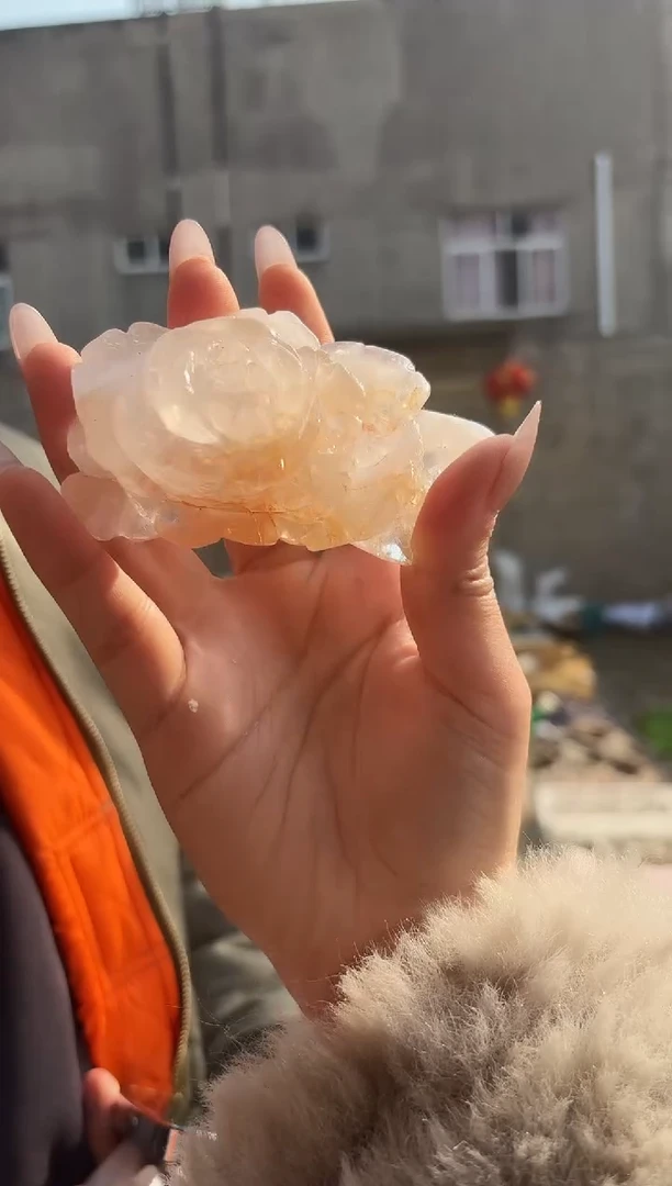 【闪购商品】水晶摆件未镶嵌浇花小花153