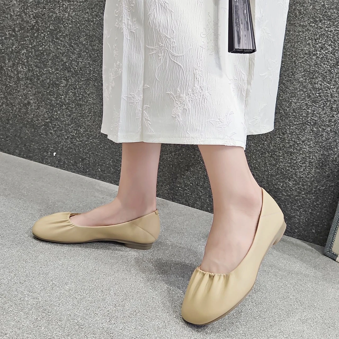 2025新款舒适平底大码女鞋40一43春季百搭一脚蹬软底浅口女单鞋