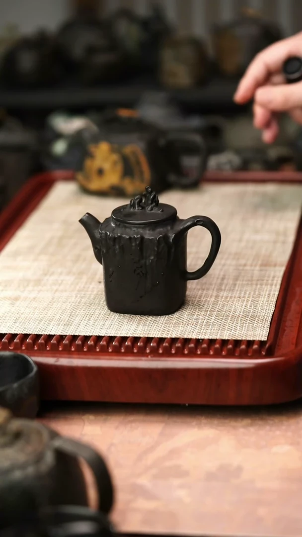 中式归玉堂冰碛岩重工雕刻观山壶200cc