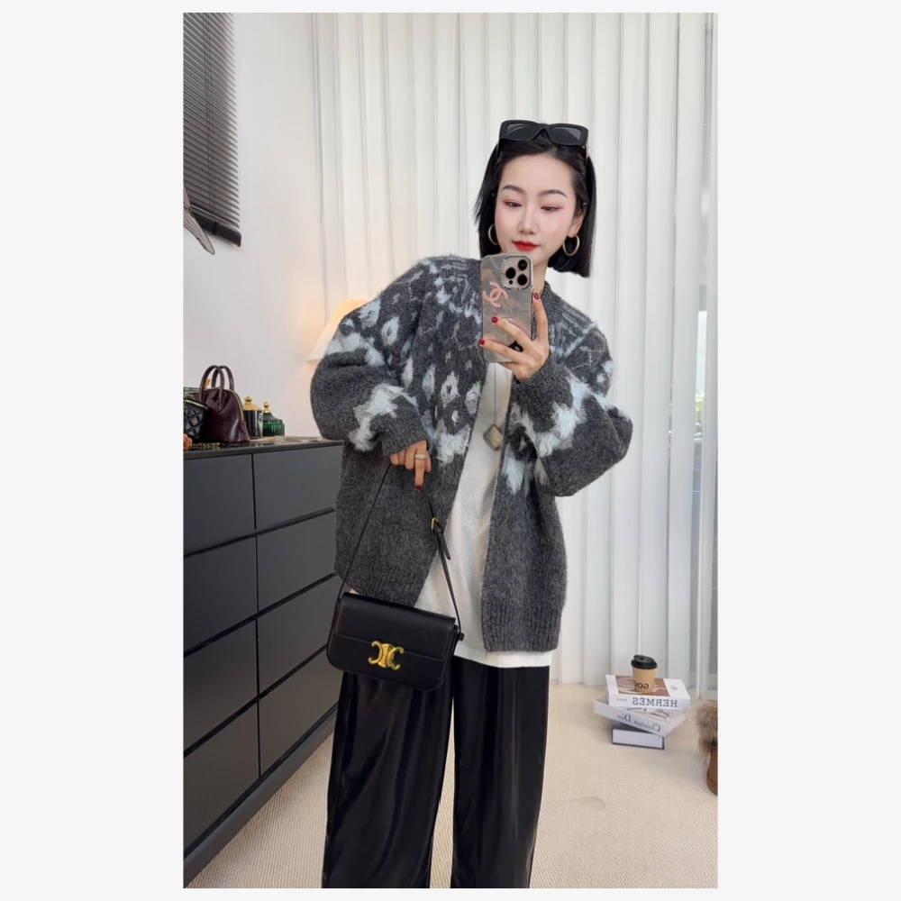 【丽丽穿搭】"雪国恋人"2025秋冬拉毛开衫外套女软糯提花慵懒风毛衣