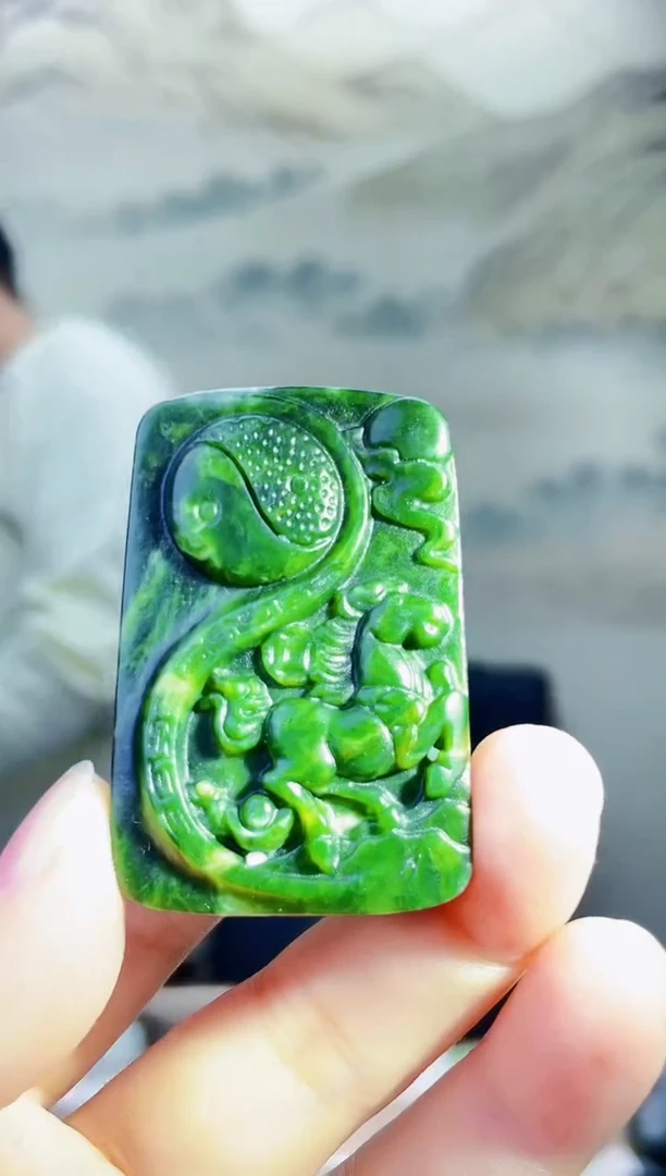 颈饰未镶嵌和田玉1