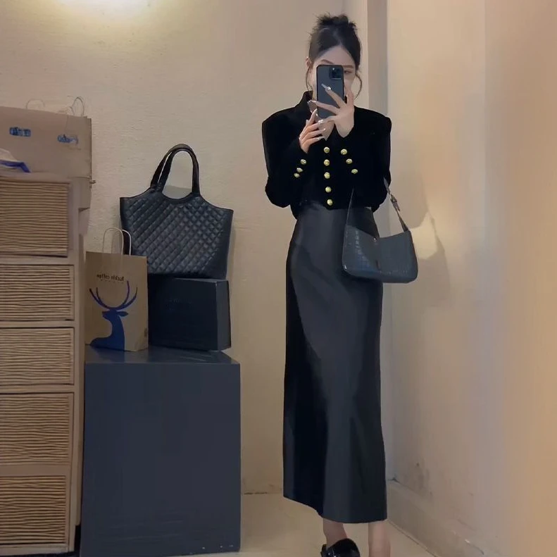 法式高级感套装裙女春秋2025新款小香风丝绒外套包臀半身裙两件套