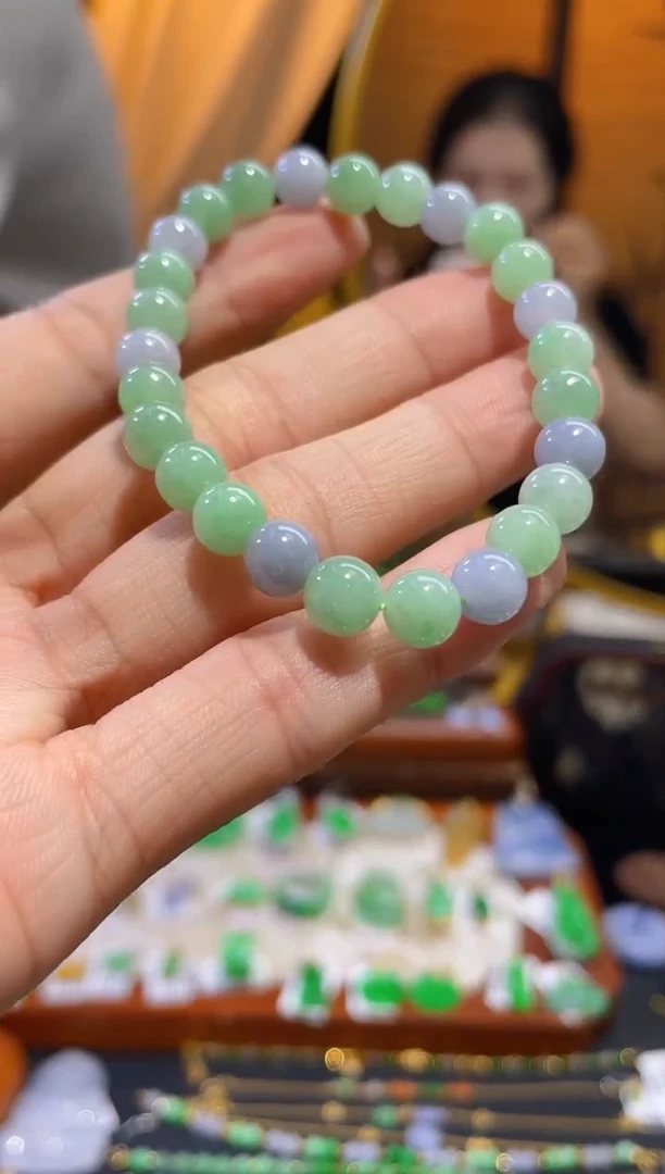 颈饰未镶嵌翡翠手串