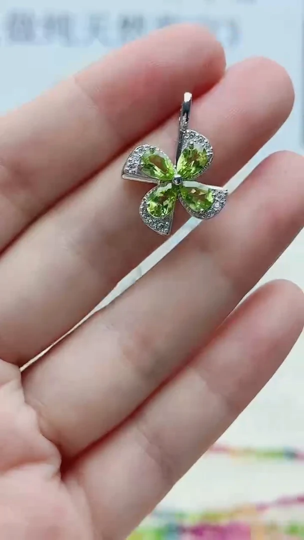 银S925镶嵌吊坠橄榄石135ZB1115产品一个（多样性）