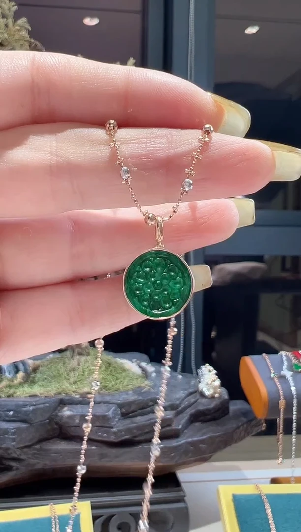 翡翠18K金镶嵌吊坠(不含链)翡翠智慧佛眼吊坠K红