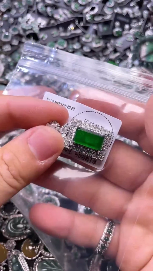 翡翠未镶嵌颈饰B789吊坠