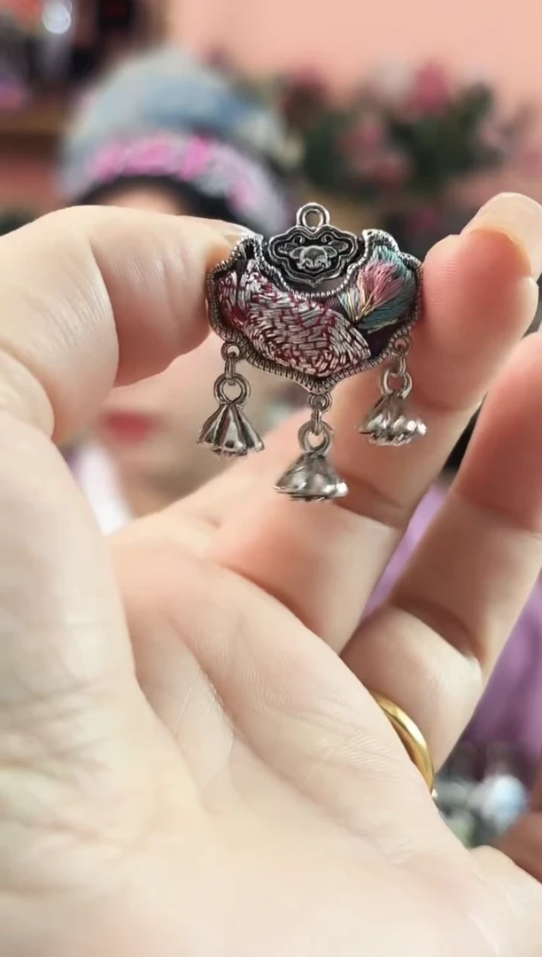 艺枝独绣手工饰品630