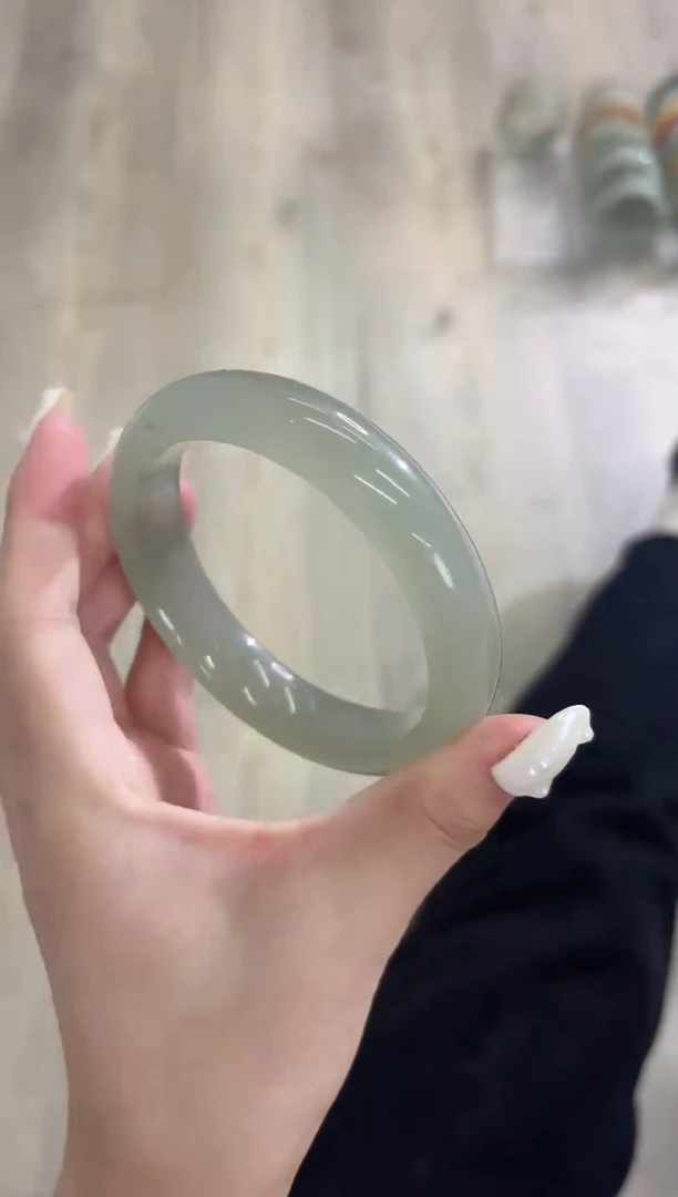 未镶嵌手镯石英质玉33-64D