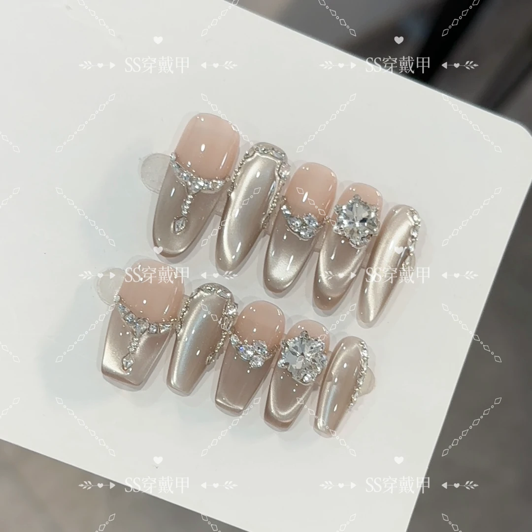 【苍山付雪】高品秋冬爆款纯手工穿戴甲绵密猫眼蝴蝶高级美甲贴片