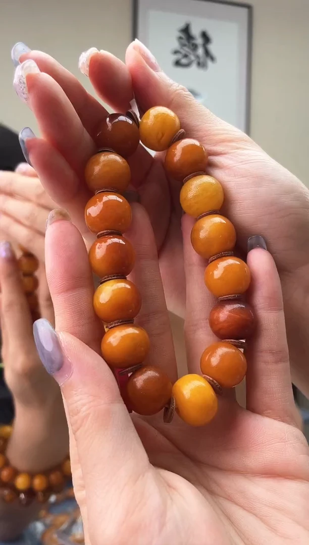 蜜蜡未镶嵌珠宝奇石T0微瑕假一罚十，多样性发一