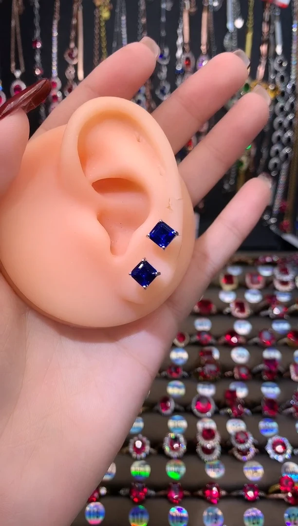 【闪购商品】蓝宝石耳饰银S925镶嵌银色