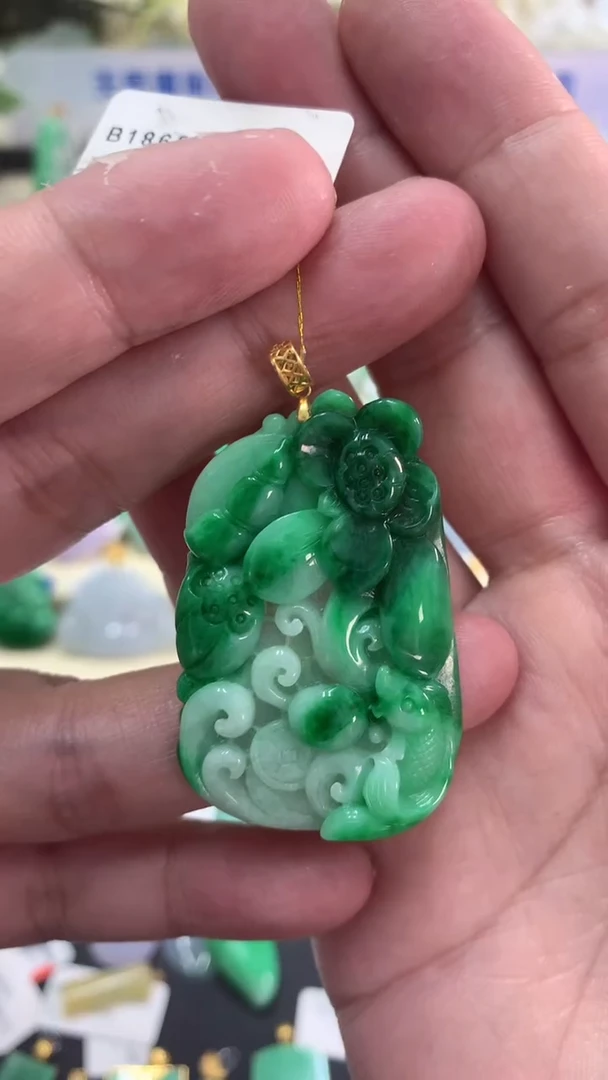 翡翠未镶嵌吊坠(不含链)挂件