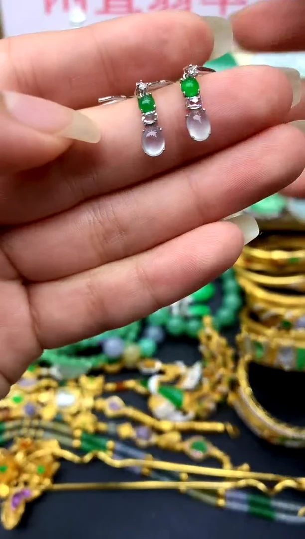 18K金镶嵌翡翠耳饰303 -中国好珍宝