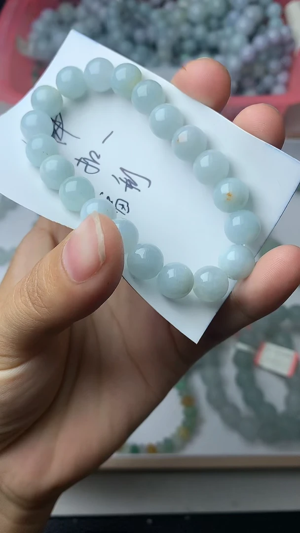 翡翠未镶嵌颈饰珠子