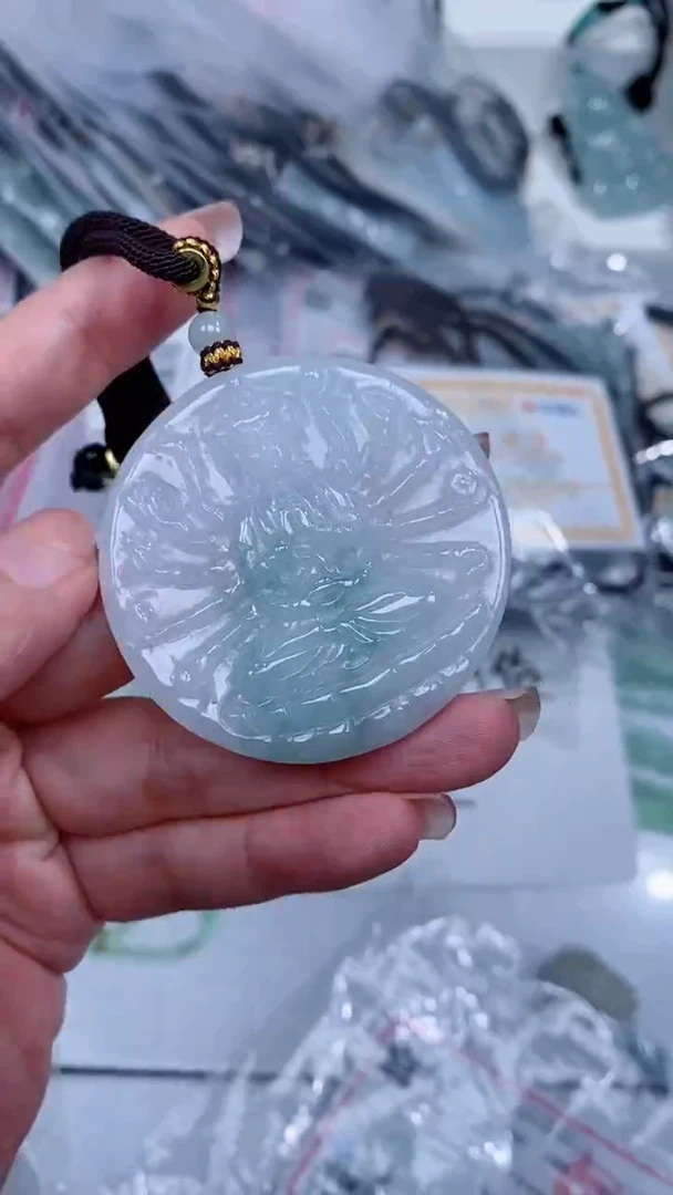 颈饰未镶嵌翡翠吊坠