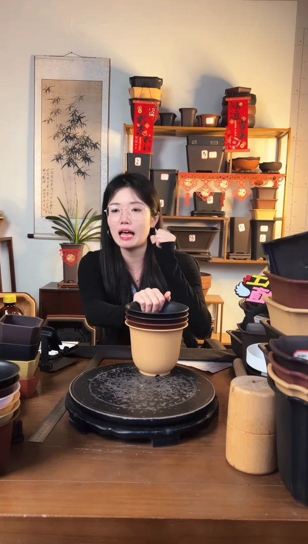 【闪购商品】树脂10只15口径金钟（紫檀色）