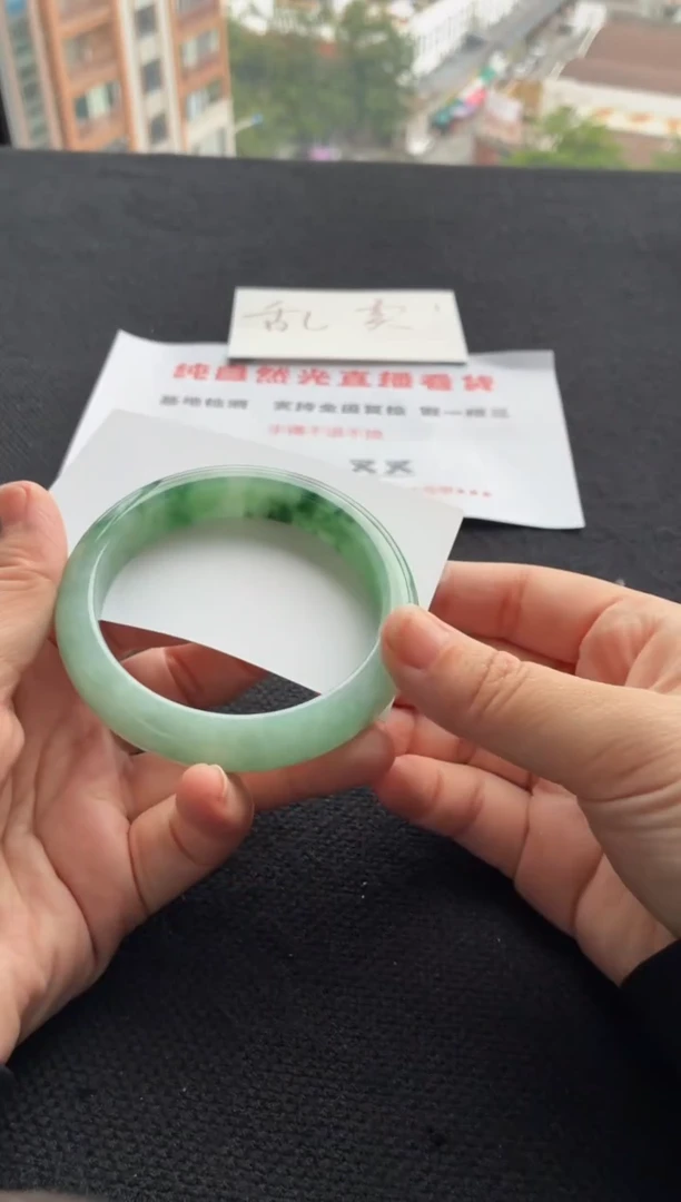 翡翠手镯未镶嵌买断价XW23016597