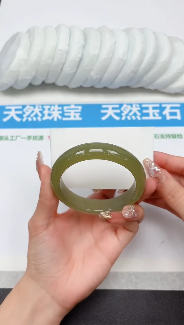 未镶嵌手镯石英质玉345-58.2