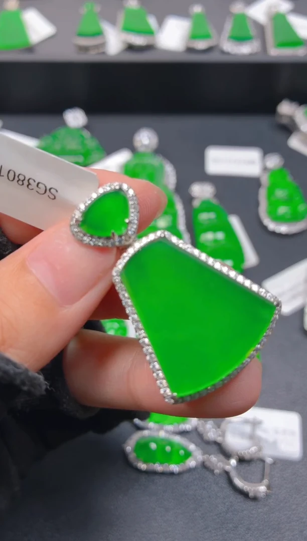 吊坠(不含链)银S925镶嵌翡翠1