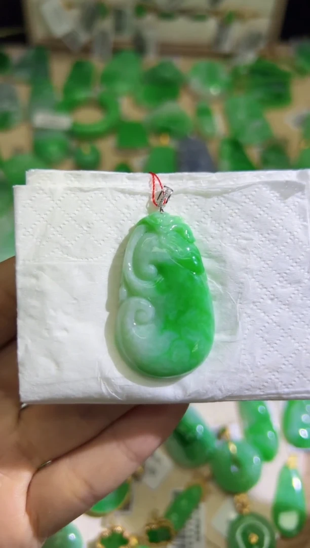 【闪购商品】翡翠颈饰18K金镶嵌Q缅料A货翡翠/支持复检/一件