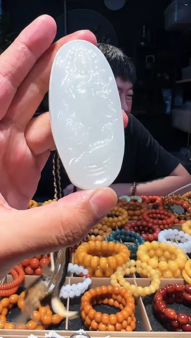 手串未镶嵌和田玉挂件