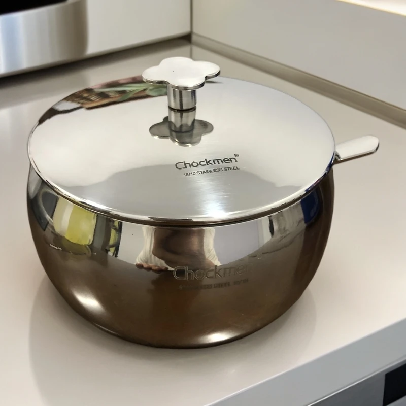 Z家，18-10不锈钢调料罐一个，调料勺一个。口径10cm，高度6cm。