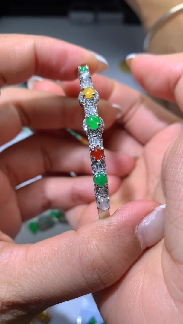 颈饰银S925镶嵌翡翠净货