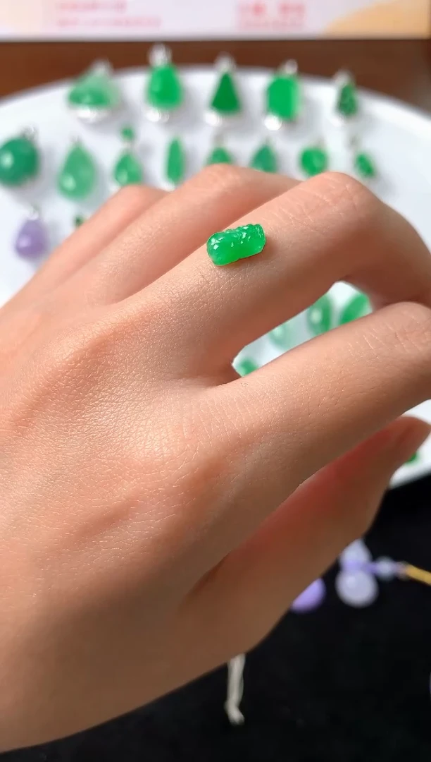 未镶嵌定制翡翠裸石（镶嵌定制）