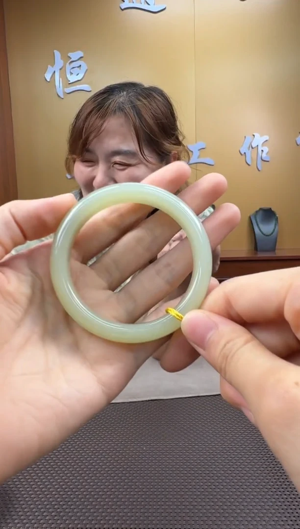 和田玉未镶嵌颈饰手镯54