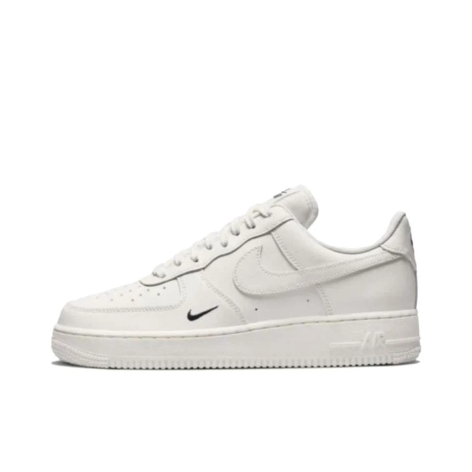 NIKE/耐克女子低帮空军一号时尚板鞋HF1058133