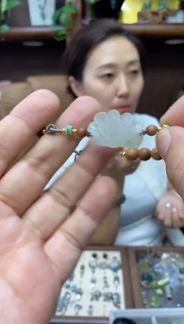 未镶嵌岫玉吊坠·