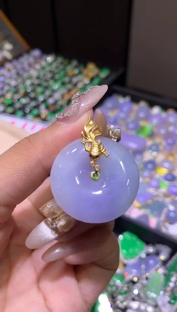 【闪购商品】翡翠吊坠(不含链)18K金镶嵌扣子