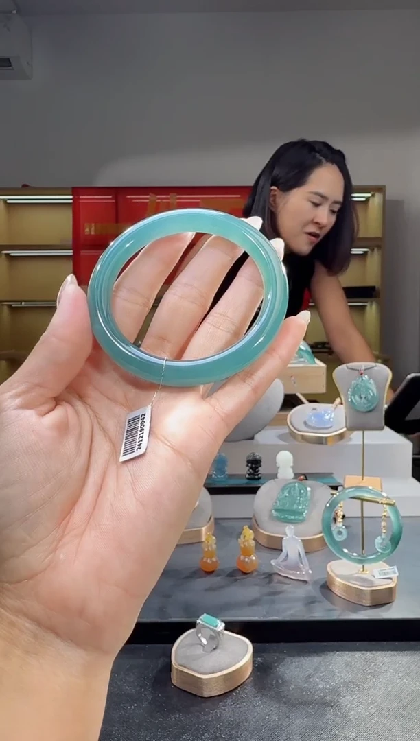 未镶嵌手镯翡翠56圈