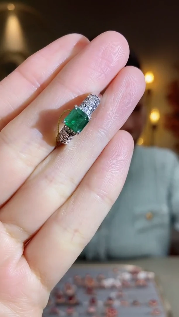 银S925镶嵌手饰祖母绿手饰