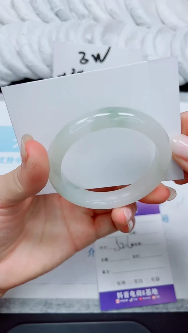 石英质玉手镯未镶嵌172-52.6