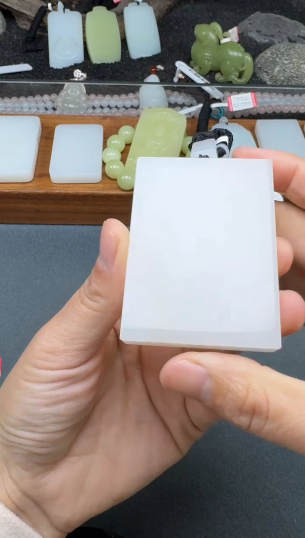 颈饰未镶嵌和田玉江*2