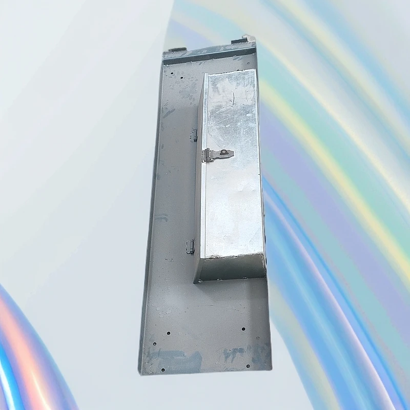 雷沃收割机金刚一代挂梯偏盖带工具箱