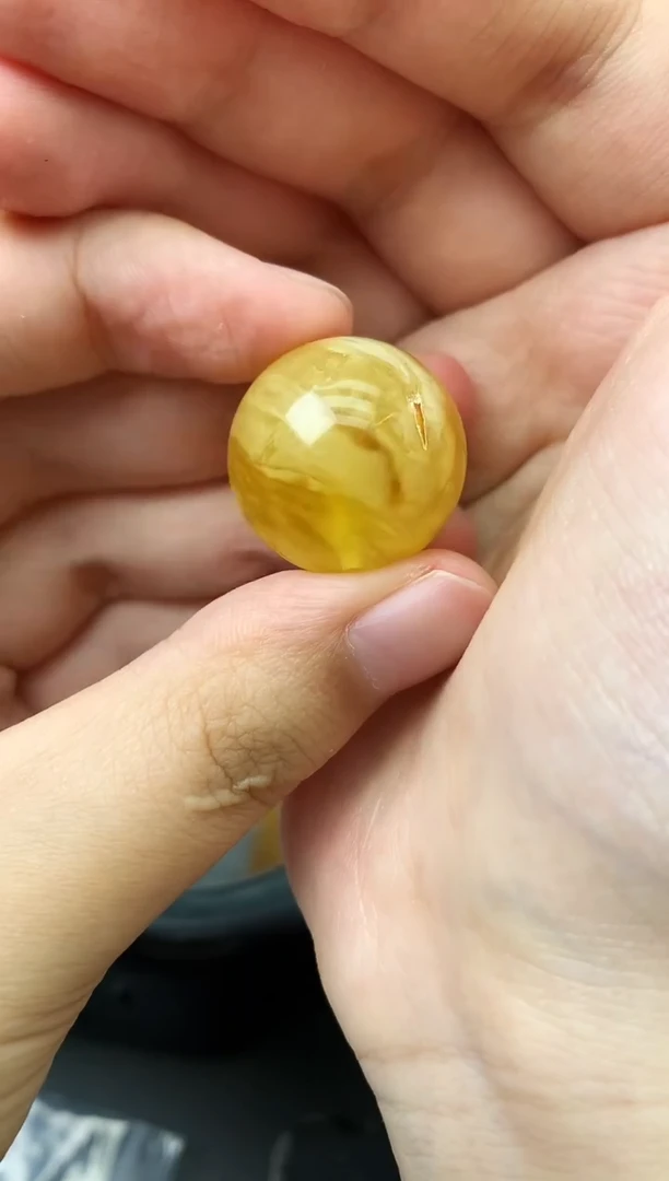 未镶嵌琥珀珠宝奇石192