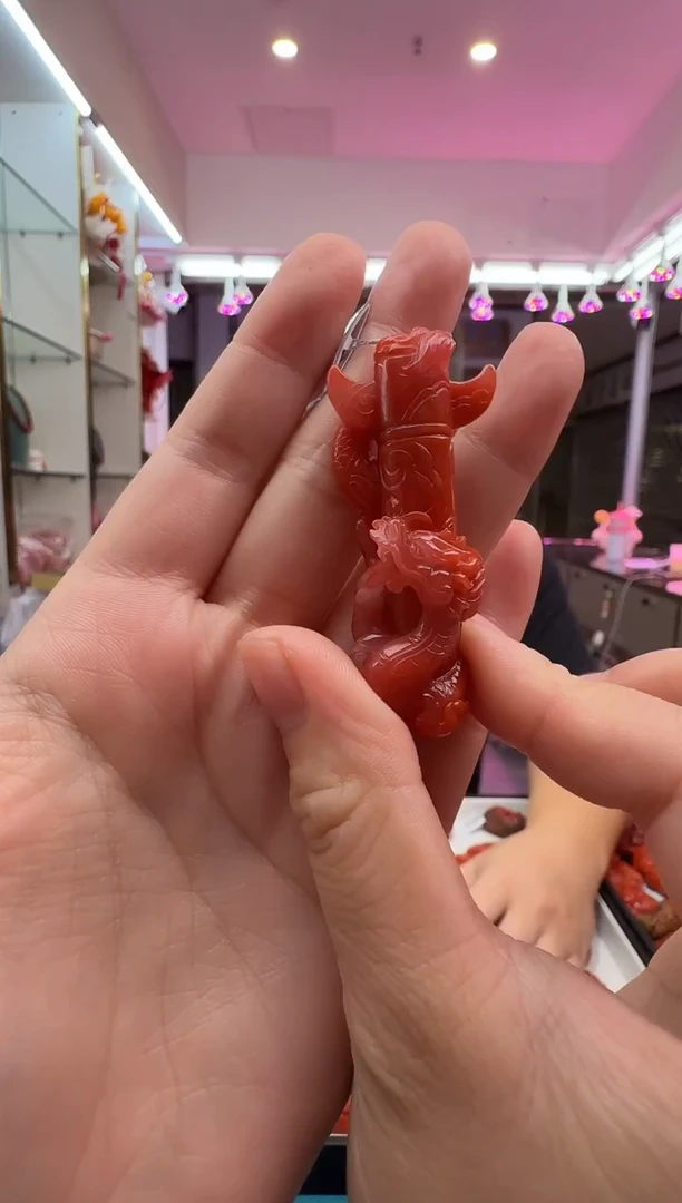 未镶嵌雕刻南红玛瑙023ZB1105产品一个