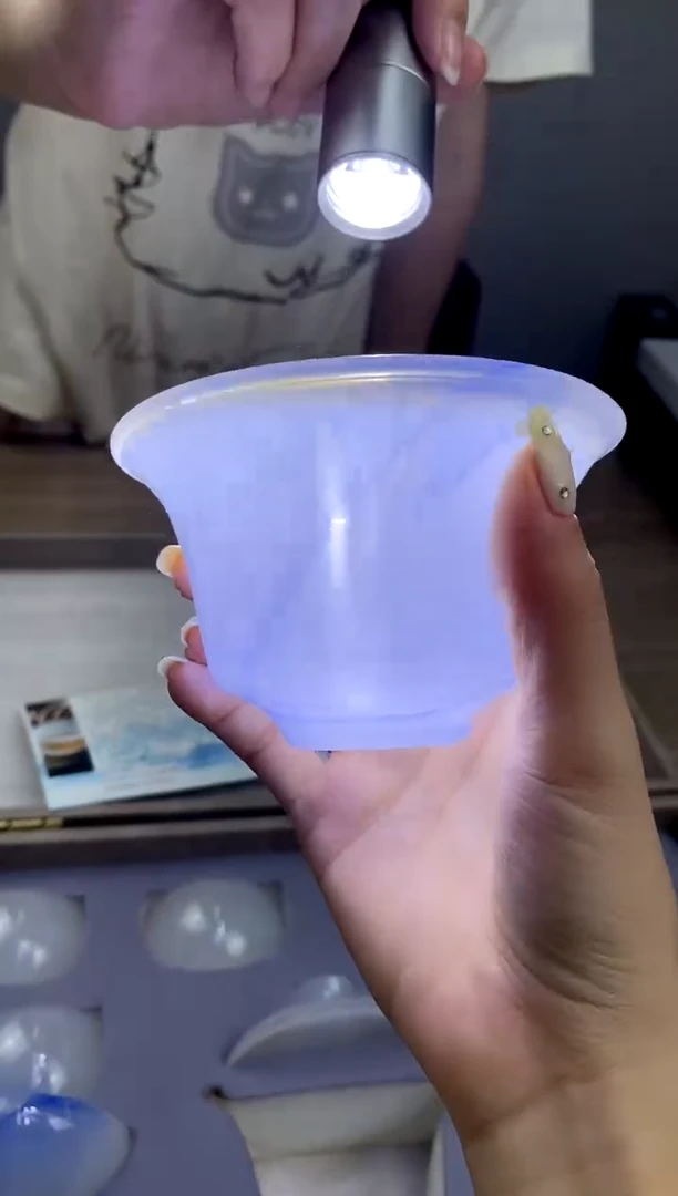 蓝琉璃蓝琉璃蓝琉璃