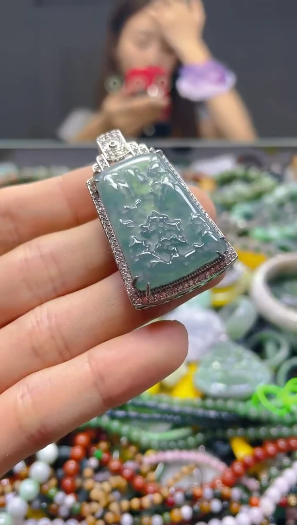 颈饰未镶嵌翡翠/T/翡翠A货，一件也是批发价