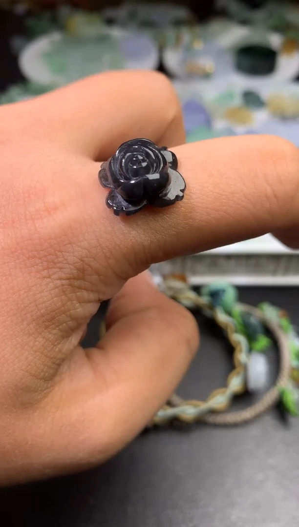 未镶嵌定制翡翠毛货