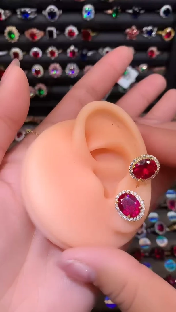 【闪购商品】红宝石耳饰银S925镶嵌810金