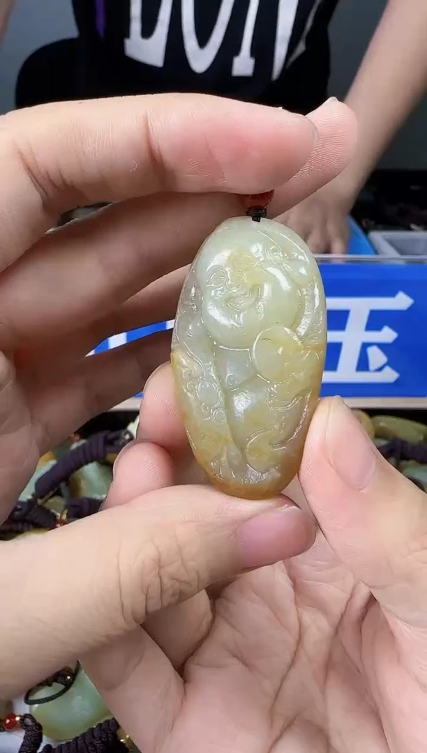 和田玉未镶嵌颈饰1